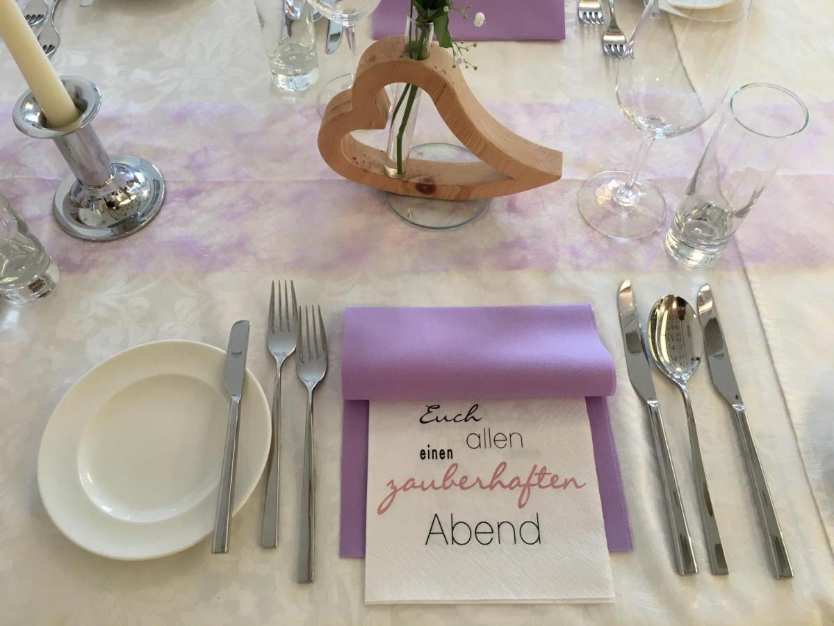 Restaurant - Cafe - Pension Hassler ベルク・イム・ドラウタール エクステリア 写真