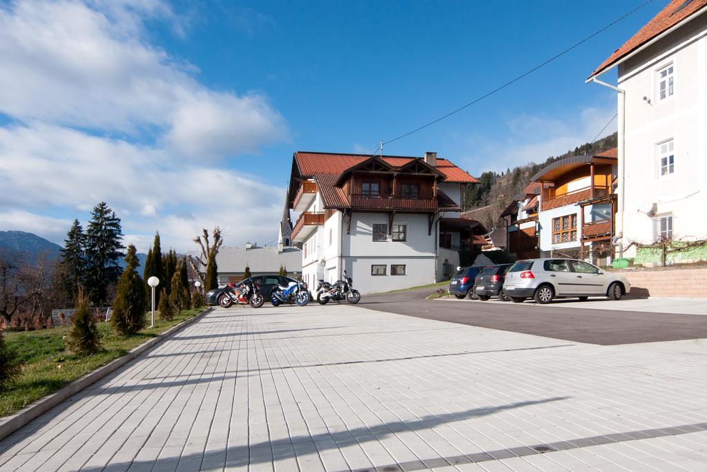 Restaurant - Cafe - Pension Hassler ベルク・イム・ドラウタール エクステリア 写真