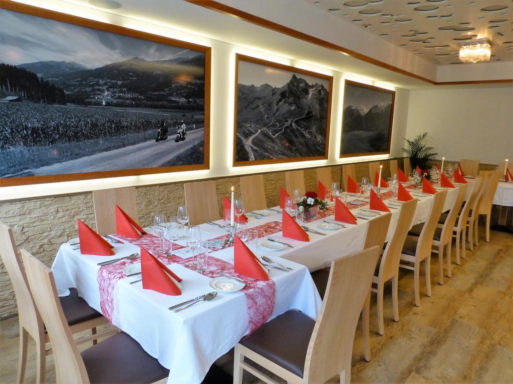 Restaurant - Cafe - Pension Hassler ベルク・イム・ドラウタール エクステリア 写真
